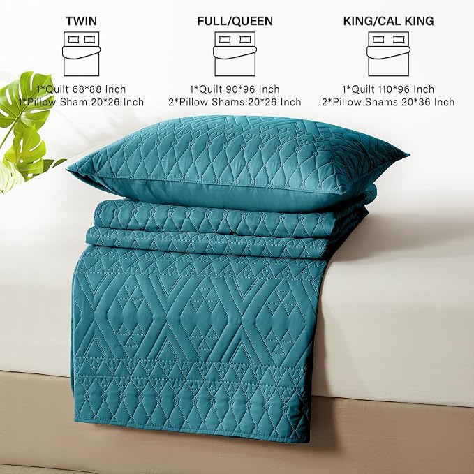 akkialla King/Cal King Quilt Set, Teal Lightweight Microfiber Bedspread Coverlet, Boho Geometric Pattern, Soft All-Season Bedding, 3-Piece (1 Quilt, 2 Pillow Shams)