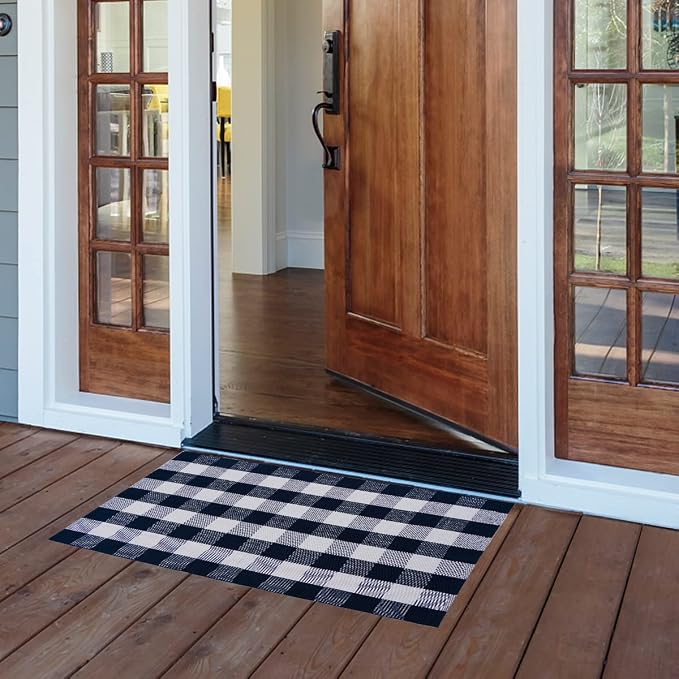 SEEKSEE Buffalo Plaid Outdoor Rug 3' x 5' Navy Blue and White Front Door Mat, Layering Rug for Porch, Washable Doormat, Front Porch Rug for Outdoor Entrance Entryway Patio Porch Decor