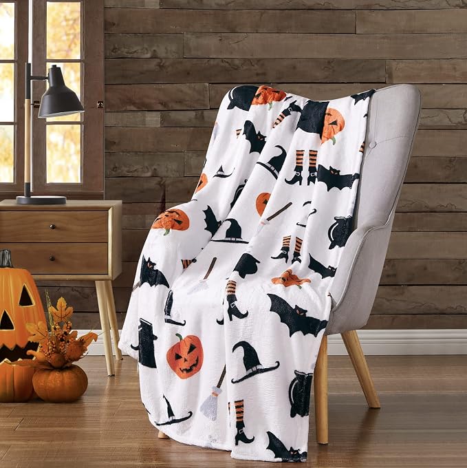 Serafina Home Halloween Cute Witch Fleece Throw Blanket, Jack O Lantern Bats, Velvet, 50x60 in