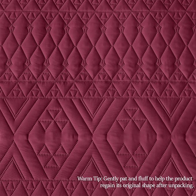 akkialla King/Cal King Quilt Set, Burgundy Lightweight Microfiber Bedspread Coverlet, Boho Geometric Pattern, Soft All-Season Bedding, 3-Piece (1 Quilt, 2 Pillow Shams)