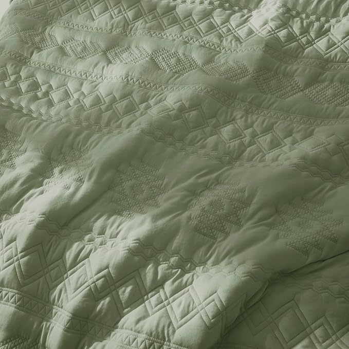 WDCOZY Boho Sage Green Twin Quilt Size Bedding Sets with 1 Pillow Sham, Farmhouse Lightweight Soft Bedspread Coverlet for All Season, 2 Pieces, 68x90 inches