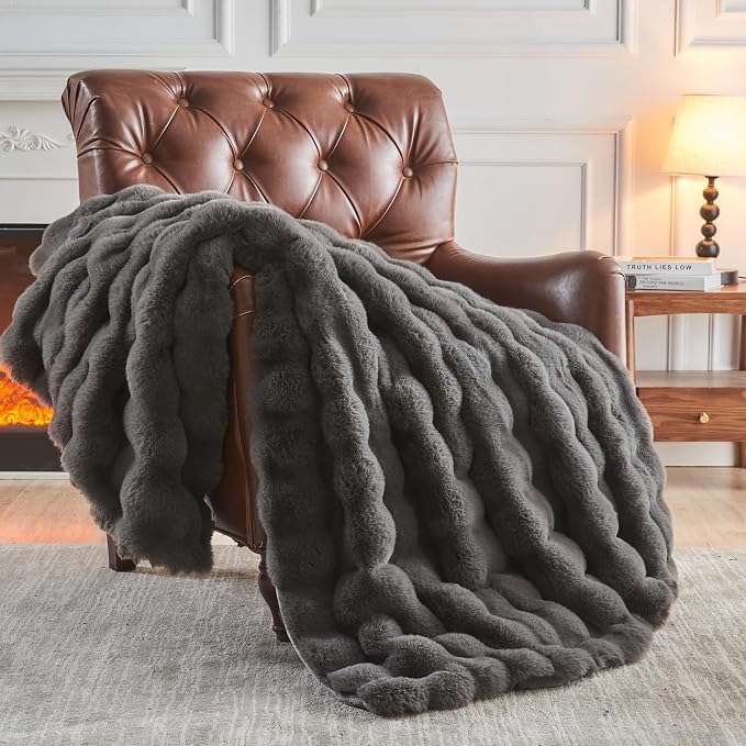 NEWCOSPLAY Faux Fur Thick Bubble Twin Blanket for Couch,Dark Grey,60"x80" | Luxury Fluffy Thick Warm Bubble Blanket for Couch Sofa Bed 1000GSM, Soft Plush Cozy Decorative Throw, Gift for Women Men