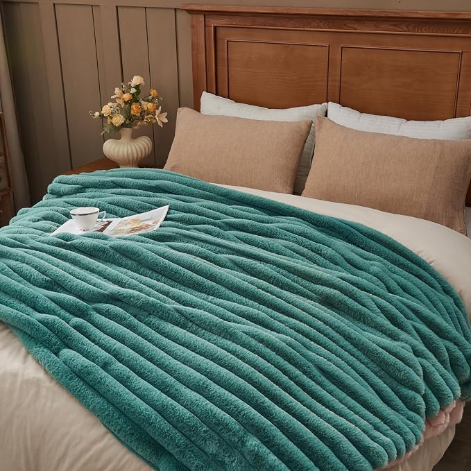 NEWCOSPLAY Faux Fur Ribbed Twin Blanket for Couch, Light Teal, 60"x80" | Plush Soft Thick Warm Blanket for Couch Sofa Bed 850GSM, Fluffy Cozy Luxury Decorative Throw, Gift for Women Men