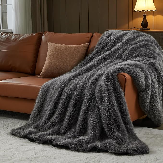 NEWCOSPLAY Faux Fur Thick Throw Blanket for Couch, Black White, 50"x60" | Luxury Fluffy Thick Warm Blanket for Couch Sofa Bed 1000GSM, Soft Plush Cozy Decorative Throw, Gift for Women Men