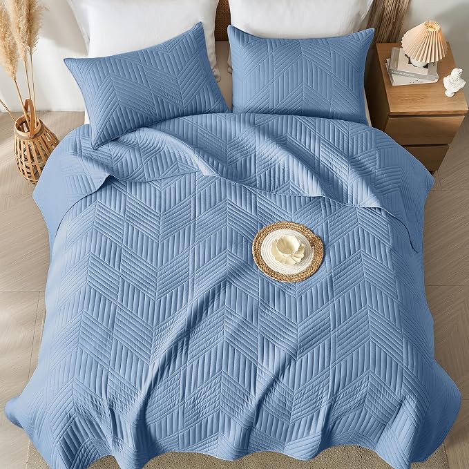 Davulos King Quilt Bedding Set,Bluish Grey Ultrasonic King/Cal King Quilt Set Reversible Microfiber Bedspread,Lightweight Soft Modern Geometric Coverlet Set for All Seasons(1 Quilt,2 Pillow Shams)