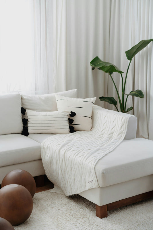 Throw Blanket Colors for Grey, Beige, and Leather Sofas