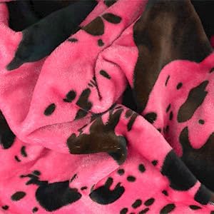 GEULAY Twin Size Blanket for Bed Couch, Extra Large Hot Pink Twin Fleece Blanket for Women College Girls Camping Travel Essentials, Cute Pink Home Roome Graduations Decor 60x80 inches