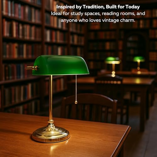 LIGHTACCENTS Traditional Banker’s Desk Lamp with Green Glass Shade and Brass Base – Classic Desk Lamp with Pull Chain, Office Lighting, Vintage Style Reading Light