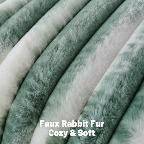 FUTEI Pack of 2 Faux Fur Throw Pillow Covers 22x22 Inch, Dark Green White