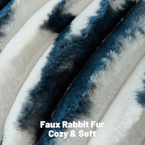 FUTEI Pack of 2 Faux Fur Throw Pillow Covers 20x20 Inch, Navy Blue White