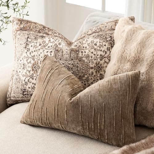 Foindtower Pack of 2 Slubby Textured Chenille Throw Decorative Pillow Covers Lumbar Accent Solid Cushion Cover Neutral Farmhouse Pillow Case for Couch Sofa Bedroom Living Room 12x20 Inch,Brown