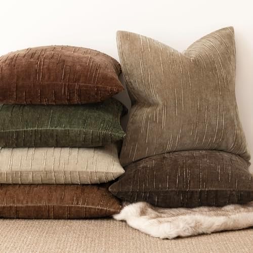 Foindtower Pack of 2 Slubby Textured Chenille Throw Decorative Pillow Covers Lumbar Accent Solid Cushion Cover Neutral Farmhouse Pillow Case for Couch Sofa Bedroom Living Room 12x20 Inch,Brown