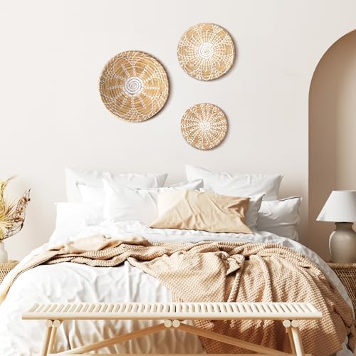 Glenmal 3 Pcs Boho Wall Basket Decor Decorative Bulrush Woven Basket Wall Decor Art Farmhouse Handmade Hanging Baskets with African Design for Living Room Display Table Settings Kitchen Home(Bright)