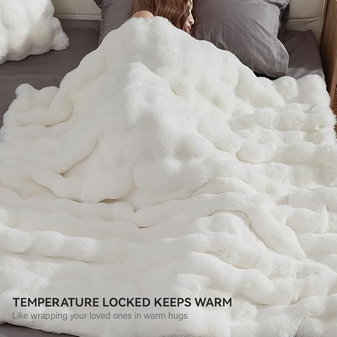 Soft Faux Rabbit Fur Throw Blanket Luxury Super Comfy Double Sided Ultra Cozy Thick Warm Fluffy Blanket for Couch Chair Sofa Bed Living Room Camping, Plush Fuzzy Bubble Blanket, 970 GSM, 50''x60''