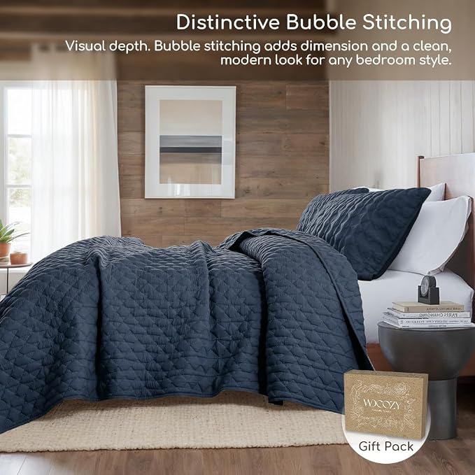 WDCOZY Oversized California Cal King Size Quilt Bedding Sets with 2 Pillow Shams, Navy Blue Lightweight Soft Bedspread Coverlet Bed Cover, All Season Spring Summer, 3 Pieces, 116x106 inches