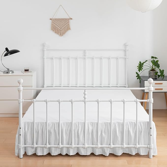 Bed Skirt Queen Size, Ruffled Bed Skirts 18 Inch Drop, White | Striped Boho Tufted, with Split Corners, Easy Fit Queen Size Beds, Wrinkle & Fade Free, for Women, Men