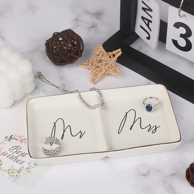Piudee Engagement Ring Dish Future Mr and Mrs Gifts Ring Dish Wedding Ring Holder Jewelry Dish, Bridal Shower Gift for Bride to be Wedding Engagement Gifts for Her/Couples/Newlyweds Women