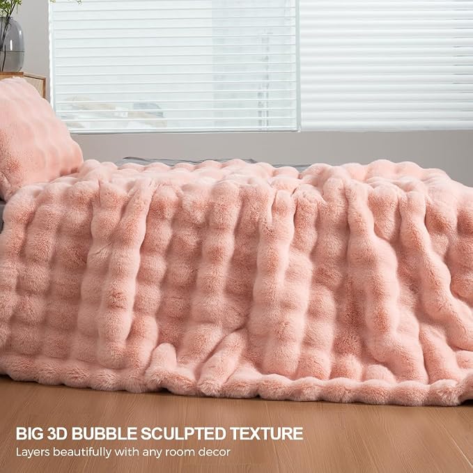 Soft Faux Rabbit Fur Throw Blanket Luxury Super Comfy Double Sided Ultra Cozy Thick Warm Fluffy Blanket for Couch Chair Sofa Bed Living Room Camping, Plush Fuzzy Bubble Blanket, 970 GSM, 50''x60''