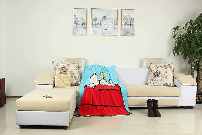 Silver Buffalo Peanuts Snoopy and Woodstock, Fleece Throw Blanket, 45x60in | Soft and Cozy, 180 GSM