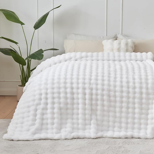 NEWCOSPLAY Faux Fur Fluffy Bubble Twin Blanket for Couch, White, 60"x80" | Soft Thick Warm Bubble Blanket for Couch Sofa Bed 550GSM, Plush Cozy Luxury Decorative Throw, Gift for Women Men