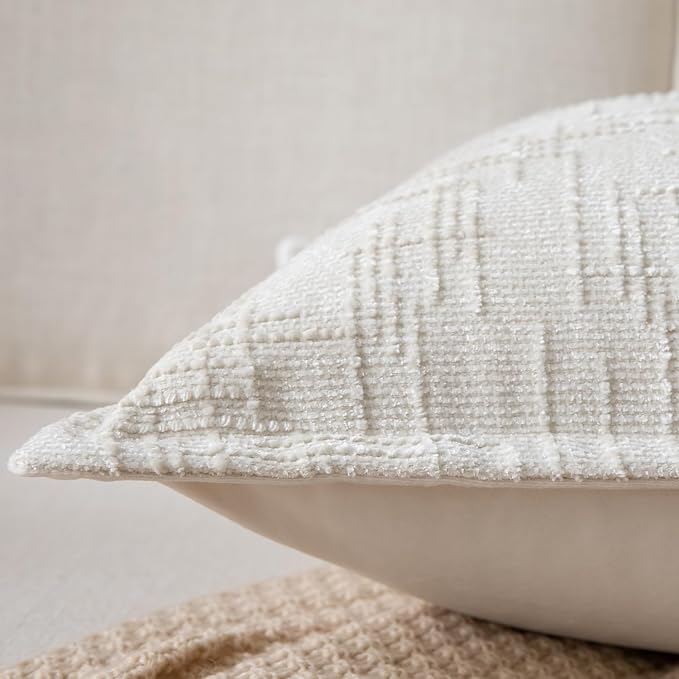 Yaertun Chenille Throw Pillow Covers 26x26 Inch Set of 2 Textured Broadside Soft Cozy Velvet Pillow Covers Modern Farmhouse Boho Decorative Pillow Cases for Couch Bed Sofa Livingroom Cream White