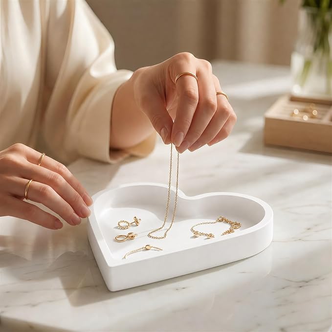 BLESWIN Cute Heart Silicone Jewelry Dish, Soft Ring Holder Tray, Small Trinket Bowl for Keys Earrings Necklace, Aesthetic Home Decoration Gift for Women Girls Mom Best Friend, White