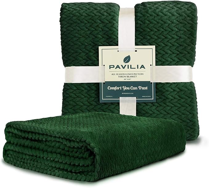 PAVILIA Soft Fleece Forest Green Throw Blanket for Couch, Lightweight Plush Warm Blankets for Bed, Fuzzy Cozy Flannel Blanket Throw for Sofa, Travel, Jacquard Pattern, Emerald Green, Twin, 60x80 inch