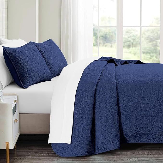 akkialla 118"x106" Navy California King Quilt Set, Oversized Floor-Length Bedspread, Modern Coin Pattern Microfiber Coverlet, 3-Piece All Season Bedding with 2 Pillow Shams