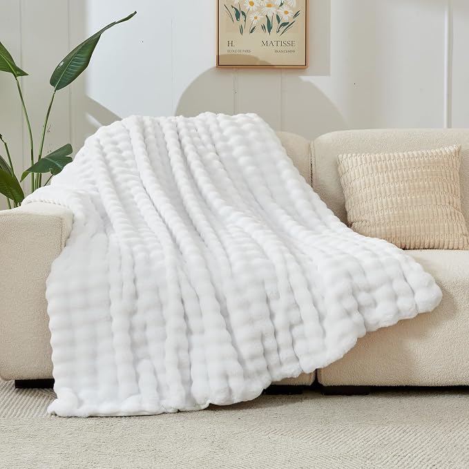 NEWCOSPLAY Faux Fur Fluffy Bubble Throw Blanket for Couch, White, 50"x60" | Soft Thick Warm Bubble Blanket for Couch Sofa Bed 550GSM, Plush Cozy Luxury Decorative Throw, Gift for Women Men