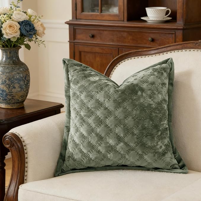 Throw Pillow Cover 18x18 1 Piece Velvet Square Pillowcase Soft Skin-Friendly Cross Process Decorative Farmhouse Cushion Covers for Couch Sofa Bedroom Living Room,Army Green