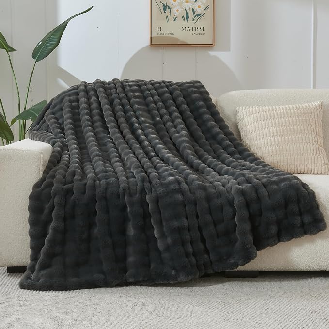 NEWCOSPLAY Faux Fur Fluffy Bubble Twin Blanket for Couch, Grey, 60"x80" | Soft Thick Warm Bubble Blanket for Couch Sofa Bed 550GSM, Plush Cozy Luxury Decorative Throw, Gift for Women Men