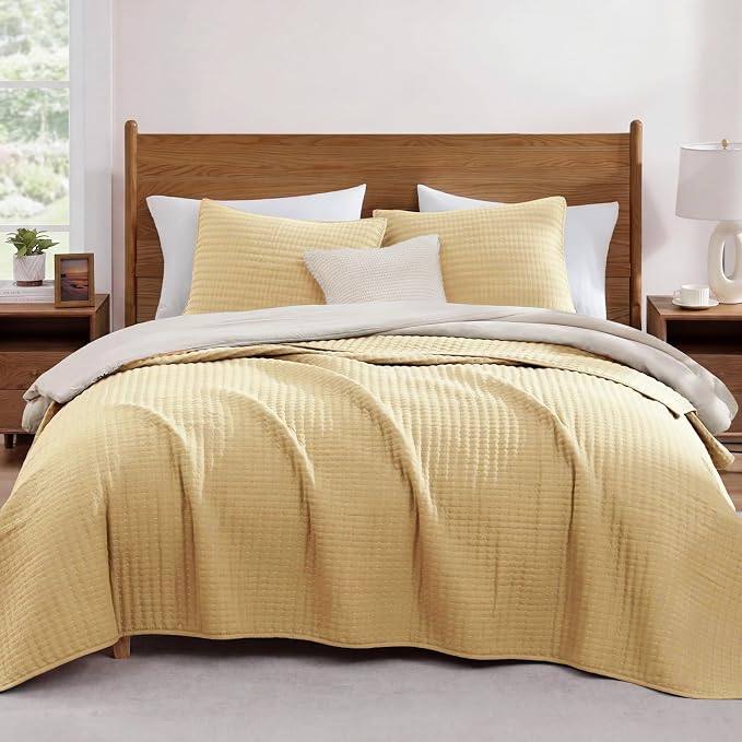 WRENSONGE King Size Quilt-Lightweight Bedspreads Yellow King Quilt Bedding | Soft Coverlet with 2 Pillow Shams for All Seasons, Suitable for Bed, Couch, 3 Pieces, 106"x94"