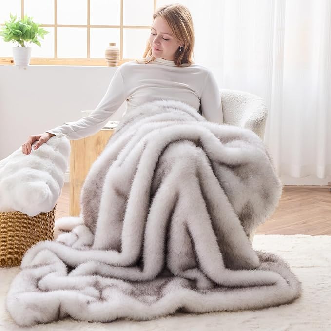 NEWCOSPLAY Faux Fur Thick Twin Blanket for Couch, Grey White, 60"x80" | Luxury Fluffy Thick Warm Blanket for Couch Sofa Bed 1000GSM, Soft Plush Cozy Decorative Throw, Gift for Women Men