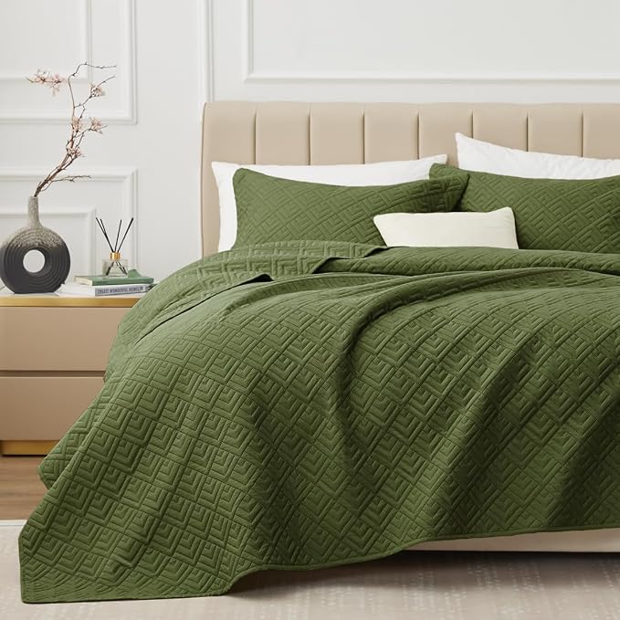EXQ Home Quilt Set Queen Size Summer Squares Pattern Forest Green Bedspread | Bedding Set For All Season Use, Soft & Breathable Coverlet,3-Piece Set Includes 2 Shams, Machine Washable