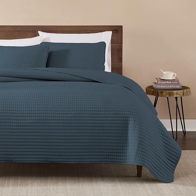 King Size Quilt-Lightweight Navy Blue Bedspreads King Quilt Bedding Set | Soft Coverlet with 2 Pillow Shams for All Seasons, Suitable for Bed, Couch, 3 Pieces, 106"x94"