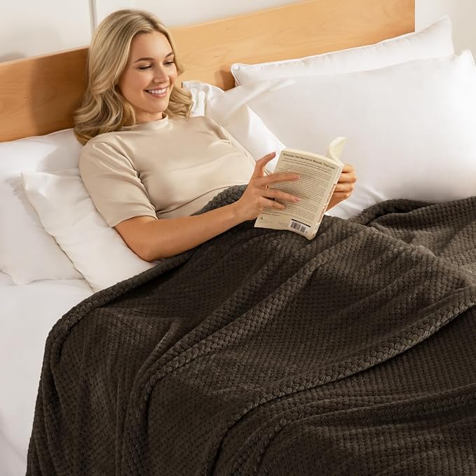 Exclusivo Mezcla Soft Waffle Fleece Bed Blanket King Size, Coffee | Lightweight Plush Blanket for Bed, Bedroom, Cozy Flannel with Waffle Texture, Stylish Home Decor, All Season, 104x90 Inches
