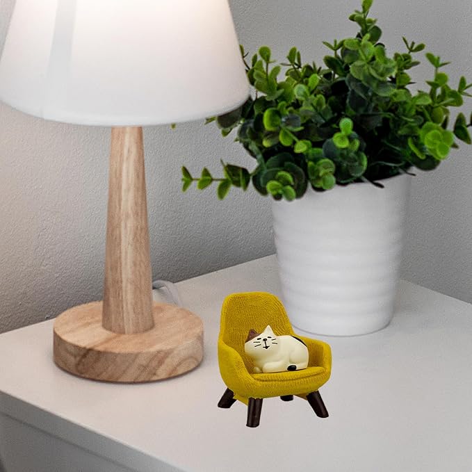 Refintural Miniature Cat Figurines with Small Sofa - Resin Mini Cat Figures, Kitten Miniature Desk Accessories - Perfect Cute Cat Gift for Cat Lovers(Yellow Sofa)