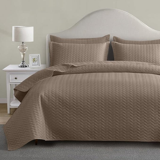 Maple&Stone Oversized King Quilt 128"x120", Huge Bedspread Brown | Breathable Coverlet with Chevron Pattern, All-Season Dorm Bed Cover Set Bedding Decor 3 Piece