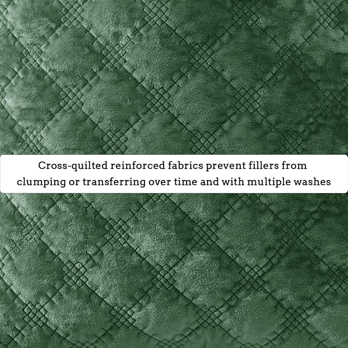 Throw Pillow Cover 18x18 1 Piece Velvet Square Pillowcase Soft Skin-Friendly Cross Process Decorative Farmhouse Cushion Covers for Couch Sofa Bedroom Living Room,Green