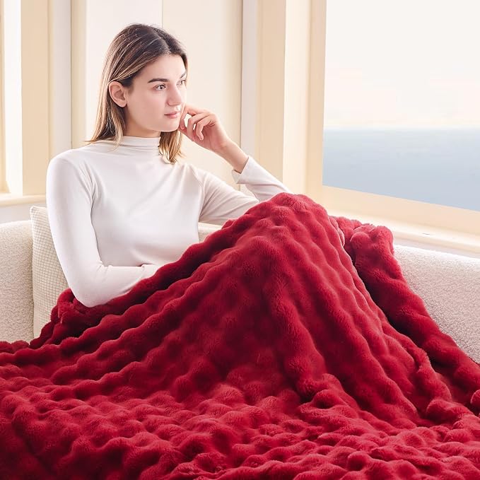 NEWCOSPLAY Faux Fur Fluffy Bubble Throw Blanket for Couch, Red, 50"x60" | Soft Thick Warm Bubble Blanket for Couch Sofa Bed 550GSM, Plush Cozy Luxury Decorative Throw, Gift for Women Men