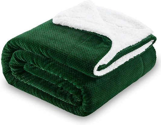 SOCHOW Waffle Sherpa Fleece Throw Blanket, Super Soft Fuzzy Warm, Lightweight Fluffy Reversible Plush Blanket for Bed Sofa Couch, 60 x 80 Inches Forest Green
