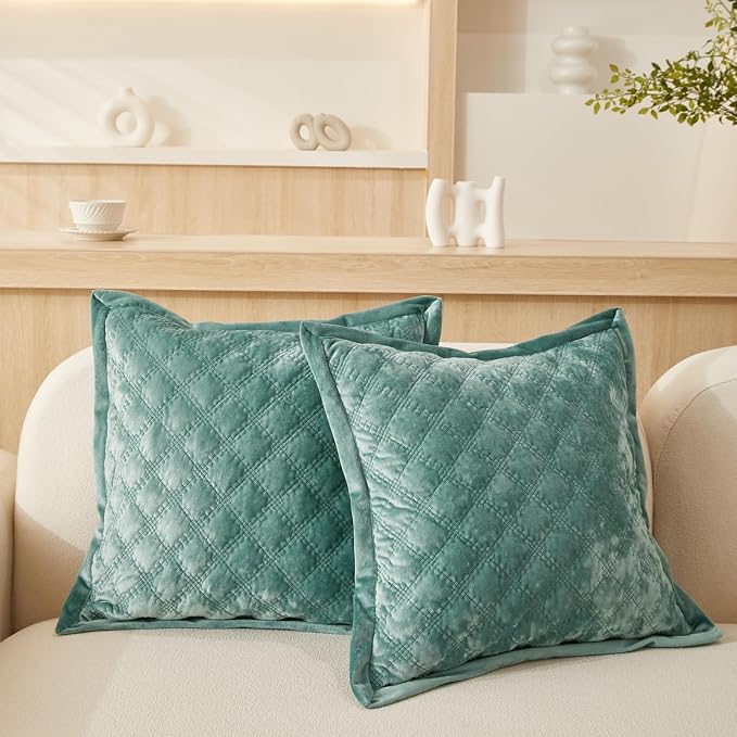 Throw Pillow Cover 18x18 1 Piece Velvet Square Pillowcase Soft Skin-Friendly Cross Process Decorative Farmhouse Cushion Covers for Couch Sofa Bedroom Living Room,Turquoise