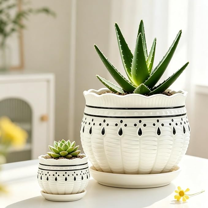 Vintage Flower Pots for Indoor Plant, Round Ceramic Plant Pots with Drainage Holes and Saucers, 6.7/5.2/3.9 Inches Retro Flower Planters Set of 3