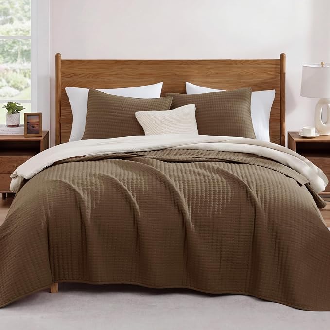 Queen Quilt-Lightweight Bedspreads Coffee Queen Size Quilt Bedding Set | Soft Coverlet with 2 Pillow Shams for All Seasons, Suitable for Bed, Couch, 3 Pieces, 90"x94"