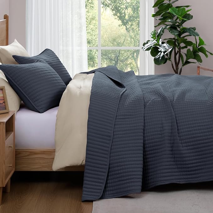Oversized King Quilt-Blue Grey Lightweight Bedspreads Quilt Bedding Set | Soft Coverlet with 2 Shams for All Seasons, Suitable for Bed, Couch, 102"x110"
