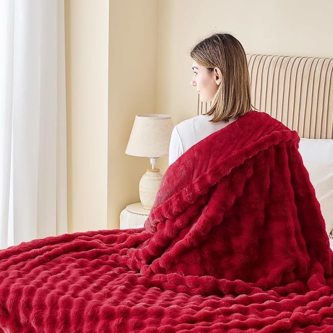 NEWCOSPLAY Faux Fur Fluffy Bubble Throw Blanket for Couch, Red, 50"x60" | Soft Thick Warm Bubble Blanket for Couch Sofa Bed 550GSM, Plush Cozy Luxury Decorative Throw, Gift for Women Men