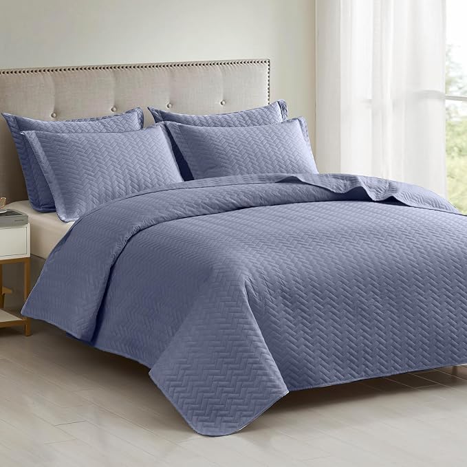 Maple&Stone Mineral Blue Quilt Set Queen Size, Lightweight Bedspread | Breathable Coverlet with Chevron Pattern, All-Season Dorm Bed Cover Set Bedding Decor 3 Piece