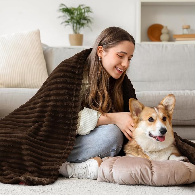 BEDELITE Ribbed Jacquard Dark Brown Fleece Twin Blanket for Bed, 60x80 Inch | Soft Warm Decorative Fluffy Blanket, Cozy Plush Lightweight Fuzzy Throw Blanket for Couch Sofa Room Decor, Gift for Women