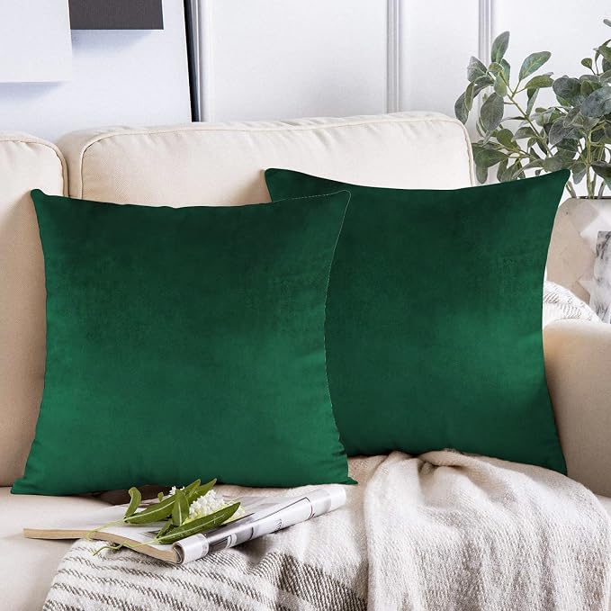 VAKADO Throw Pillow Covers 18x18 Set of 2 Emerald Green Velvet Decor Dark Forest Christmas Decorative Xmas Cushion Couch Euro Pillowcases Home Bed Decoration for Sofa Bedroom Office