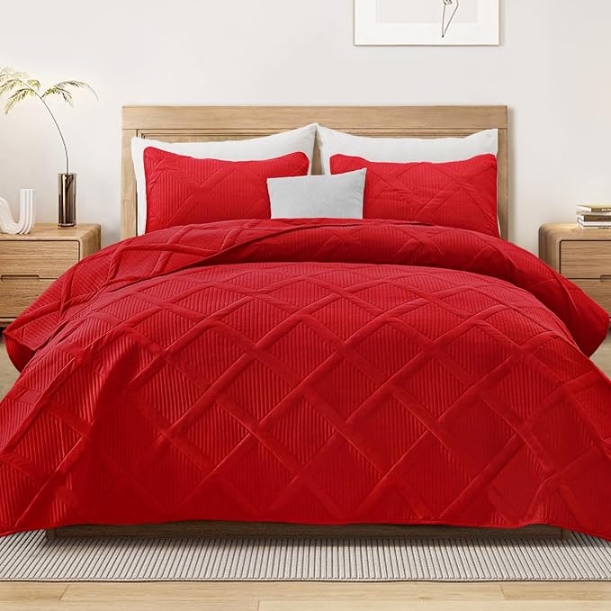 Exclusivo Mezcla Quilts Queen Size, Red | Soft Bedspreads with 2 Pillow Shams, Modern Striped Pattern, Lightweight Bedding Set Coverlets for All Seasons, 90x96 Inch